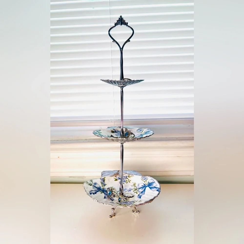 Handmade 3 Tier Scallop Shell Jewelry Stand With Blue Bow Decoupage design